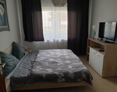Toàn bộ căn nhà/căn hộ Feel At Home In A Bright, Cozy Apartment - 95 Sqm With A Garden Area (Wadgassen, Đức)