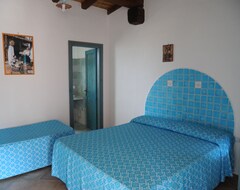 Khách sạn Camisadu (Oliena, Ý)