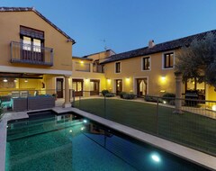 Entire House / Apartment Villa Cornelius Lujo Rural 5 Estrellas Verdes (Las Herencias, Spain)