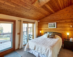Entire House / Apartment New! Cozy Schroeder Studio On Lake Superior! (Schroeder, USA)