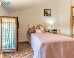 Hele huset/lejligheden Beautiful Home In Hornachuelos W/ Outdoor Swimming Pool, Wifi And 3 Bedrooms (Hornachuelos, Spanien)