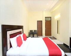 Khách sạn OYO 16695 Hotel Sun View (Zirakpur, Ấn Độ)