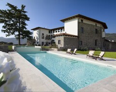 Hotel Podere Castel Merlo Resort (Villongo, Italia)
