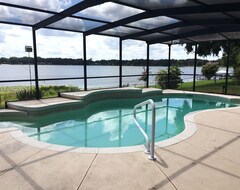Hele huset/lejligheden Sit Back, Relax, And Enjoy This Breathtaking Lakefront View! (Auburndale, USA)