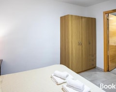 Entire House / Apartment Apartamento Rosa (Fuengirola, Spain)
