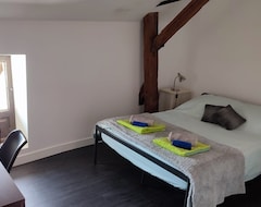 Toàn bộ căn nhà/căn hộ Salardine Apartments - Duplex With Modern Touch (Chalus, Pháp)