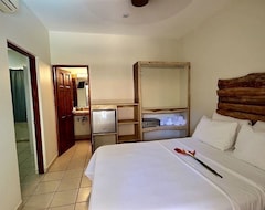Bed & Breakfast Ten North Tamarindo Beach Hotel (Playa Tamarindo, Costa Rica)
