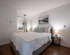 Hotel Beautiful 3br Suite In Downtown Toronto (Toronto, Canada)
