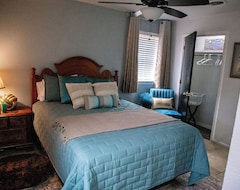 Entire House / Apartment Let Ds Cozy Cottage #2 Provide You A Comfortable Stay In Big Spring, Texas!!! (Big Spring, USA)