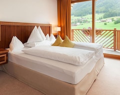 Hotel Chalet Tianes - Alpine Relax (Kastelruth, Italy)