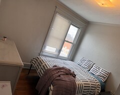 Tüm Ev/Apart Daire Queen Bed/ Room For Rent (Plymouth, ABD)