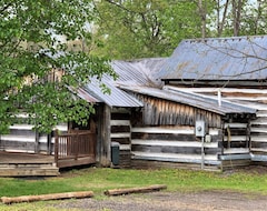 Toàn bộ căn nhà/căn hộ Historic Log Cabin On Farm Retreat (Buena Vista, Hoa Kỳ)