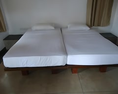 Hotel Kaya Residence (Kandy, Sri Lanka)