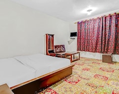 Oyo 85949 Hotel Ground Plaza (Anantnag, Indija)