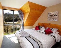 Koko talo/asunto Alpine Eco Lodge With Outdoor Hot Tub (Oxford, Uusi-Seelanti)