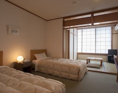 Ryokan The Gran Resort Elegante Atami (Atami, Nhật Bản)