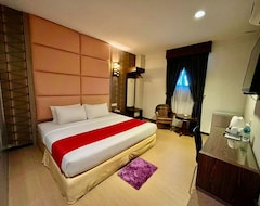 Hotelli Eight Days Boutique Hotel - Impian Emas (Masai, Malesia)