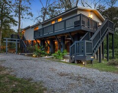 Hele huset/lejligheden Riverfront Home With Room For The Family To Relax! (Ponchatoula, USA)