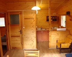 Koko talo/asunto Domki drewniane alpejskie (Wilczyn, Puola)