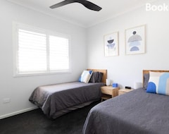 Toàn bộ căn nhà/căn hộ Abode On Brookwater, Stay 4 Pay 3 For The Whole Month Of April (Mollymook, Úc)