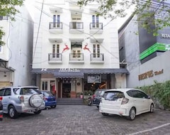 Hotel Heine  & Resto (Manado, Indonezija)