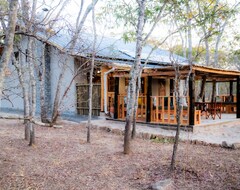 Koko talo/asunto Rustic Luxury Farm Cabin Located In Hwedza - 2031 (Chitungwiza, Zimbabwe)