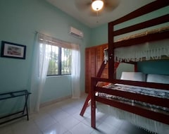 Toàn bộ căn nhà/căn hộ Spacious, Serene, And Secure - Steps From The Caribbean Sea! (Consejo, Belize)