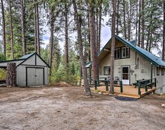 Hele huset/lejligheden Hillside Hideaway: Warm & Cozy Terrace Lakes Cabin (Garden Valley, USA)