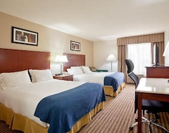 Khách sạn Holiday Inn Express & Suites Three Rivers (Three Rivers, Hoa Kỳ)