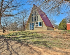 Hele huset/lejligheden New! Secluded A-frame Cabin Near Lake Thunderbird (Noble, USA)