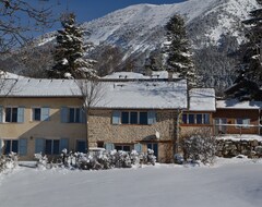 Cijela kuća/apartman Large Charming Mountain Retreat For 12, Close To Ski Slopes And Lake (Seyne, Francuska)