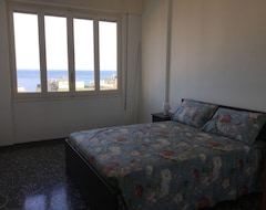 Cijela kuća/apartman Sea View Apartment (Spotorno, Italija)