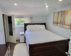 Toàn bộ căn nhà/căn hộ Cheerful 2-bedroom Apartment With Smart Home Tech. (Uniondale, Hoa Kỳ)