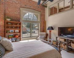 Toàn bộ căn nhà/căn hộ New Listing! - Luxury Loft - Overlooking Main Street - Downtown Ouray (Ouray, Hoa Kỳ)