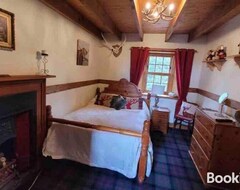 Toàn bộ căn nhà/căn hộ Baidland Escapes 2 Bedroom Cottage With Hot Tub (Dalry, Vương quốc Anh)