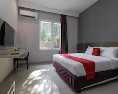 Hotel Reddoorz Near Goa Sunyaragi (Cirebon, Indonezija)