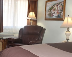 Otel O'Cairns Inn And Suites (Lompoc, ABD)