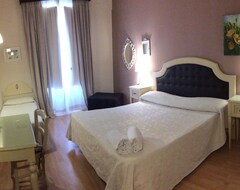 Hotel La Collegiata Guest House (Catania, Italy)