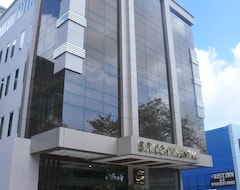 Otel S R Continental (Kalburgi, Hindistan)