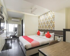 OYO Flagship Hotel Royal Retreat (Vadodara, Indien)