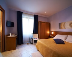 Khách sạn Hotel Sirio (Lido di Camaiore, Ý)