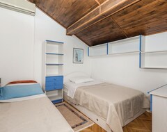 Toàn bộ căn nhà/căn hộ 6 Bedroom Accommodation In Viskovo (Viškovo, Croatia)