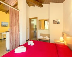 Hele huset/lejligheden Small And Charming Residence Nestled In The Hills Surrounding La Spezia (Bolano, Italien)
