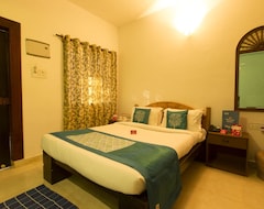 Hotelli OYO 7490 Bevvan Resort (Velha Goa, Intia)
