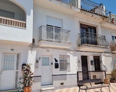 Casa/apartamento entero House On The Beach With Large Terrace And Sea Views. (Algarrobo, España)