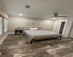 Koko talo/asunto Cozy Modern Style Home, Sleep 8, All The Amenities Of Home. (Sylvania, Amerikan Yhdysvallat)
