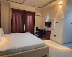 Hotel Old English Torf Apartment (Owerri, Nigeria)