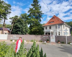 Hotel Villa Miod Malina (Dziwnów, Polen)