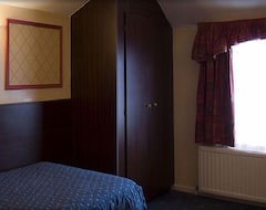 Hotel The Falcon (Farnborough, United Kingdom)