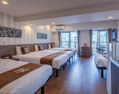 Pensión Condominium Resort Naha Living Inn Asahibashi Ekimae (Nahari, Japón)